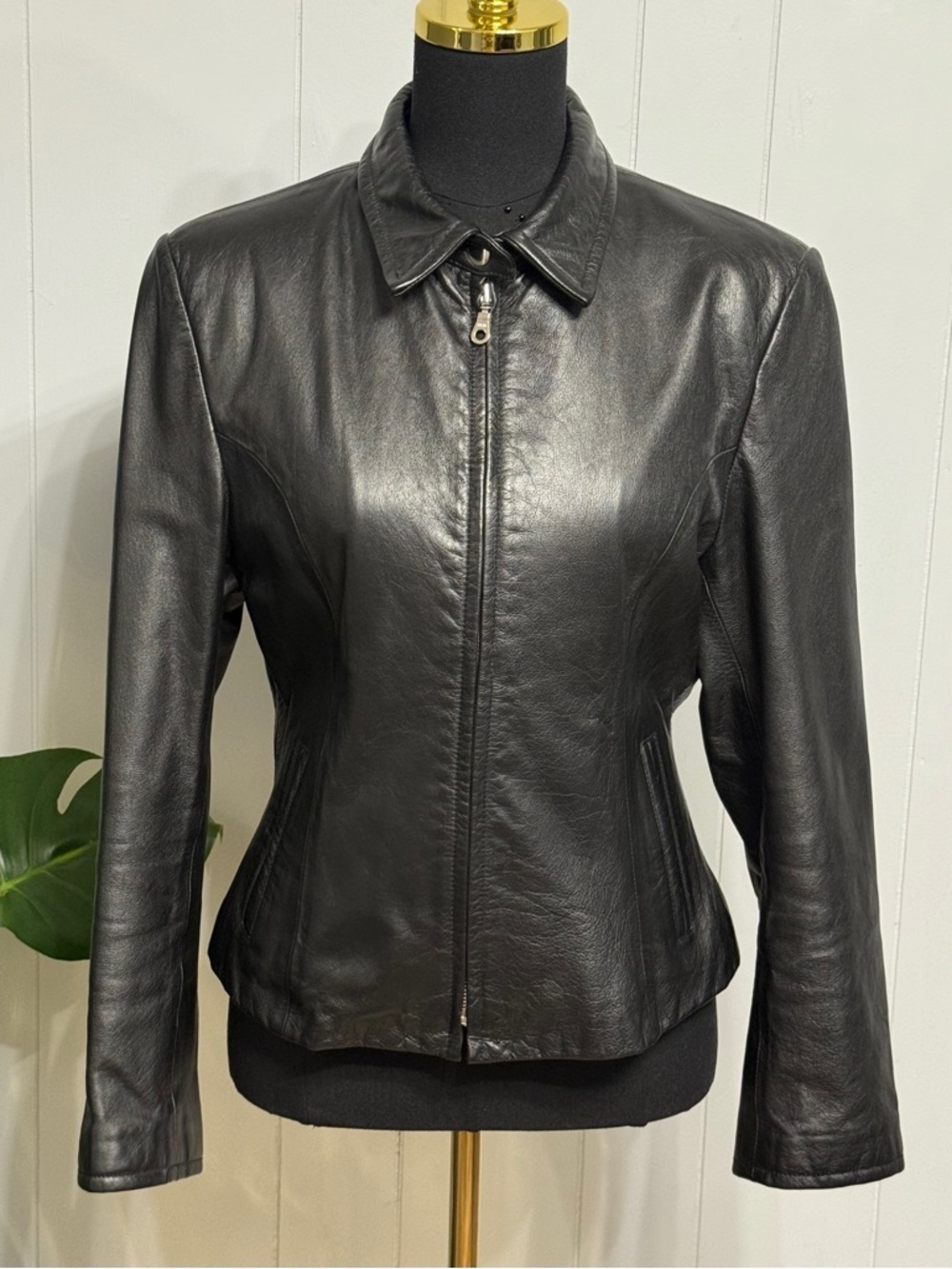 Wilsons Leather Classic Black Women's Leather Jacket with Pockets NWOT